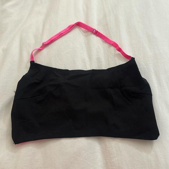 LF black crop top halter neck - strappy back - Picture 2 of 2